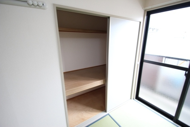 収納　押入れ