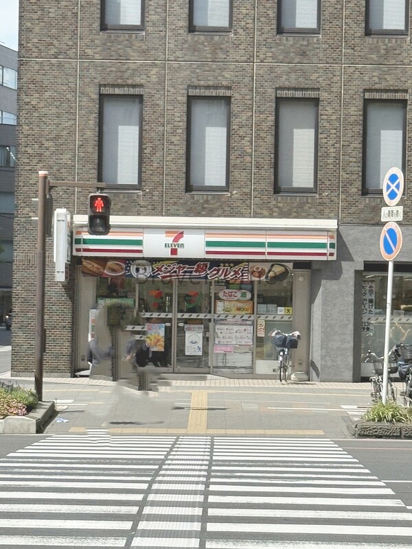コンビニ　セブン-イレブン 川崎市役所前店（コンビニ）まで90m