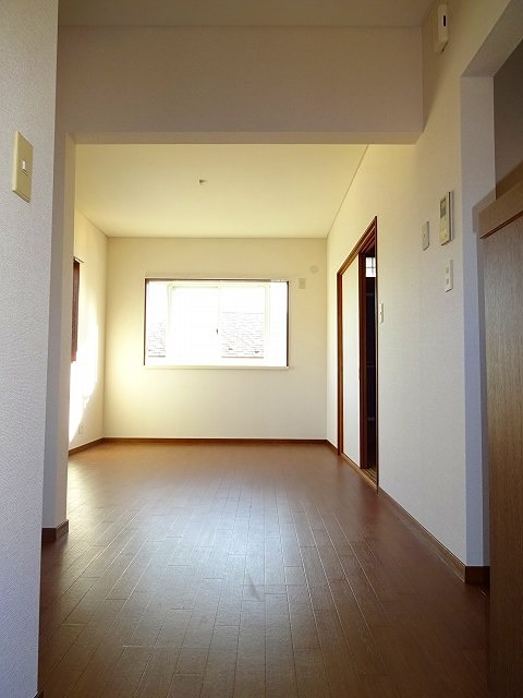 居室・リビング　※写真は同物件別号室