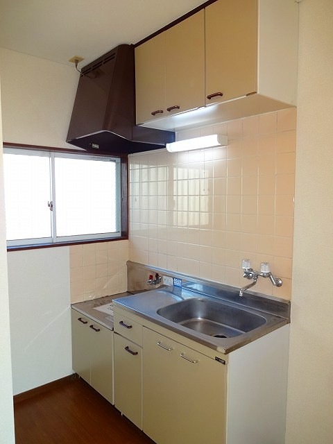 キッチン　※写真は同物件別号室