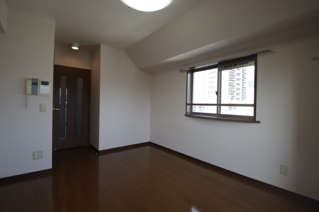 居室・リビング　※別室の参考写真の為、現況優先です。