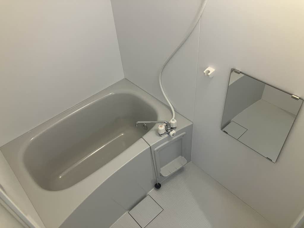 バス・シャワールーム　浴室