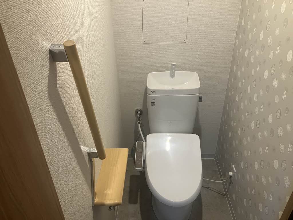 トイレ　トイレ