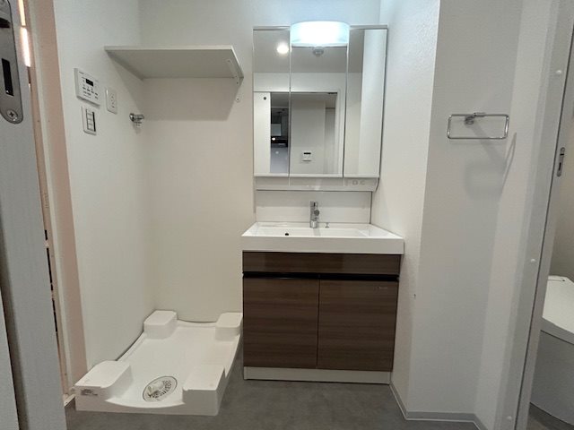 洗面設備　※1階の室内写真のため、ご参考ください。