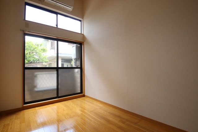 居室・リビング　※別室の参考写真の為、現況優先です。