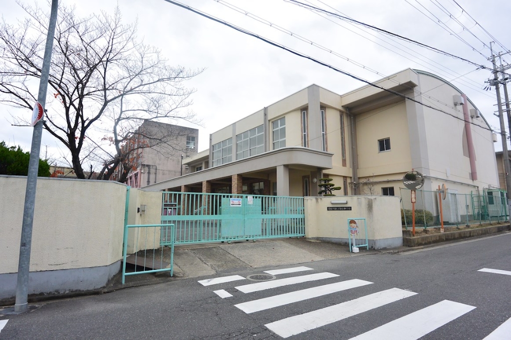 中学校　寝屋川市立第七中学校（中学校）まで460m