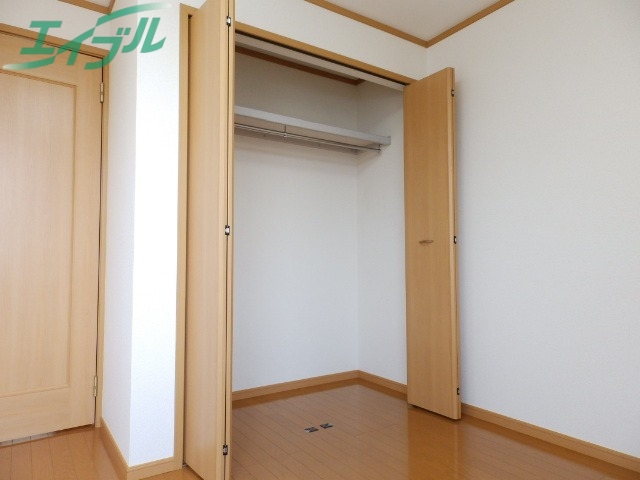 収納　同型参考写真