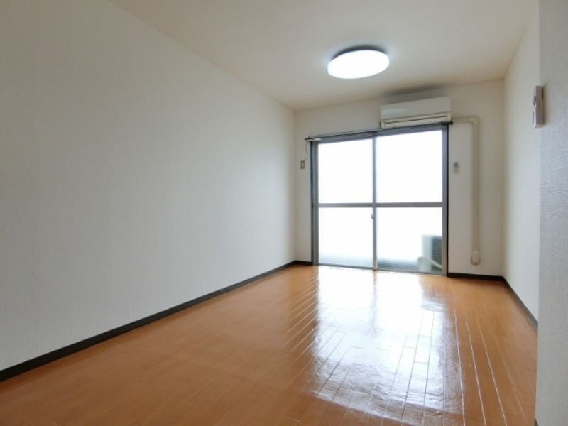 居室・リビング　図面と現状に相違がある場合には現状を優先