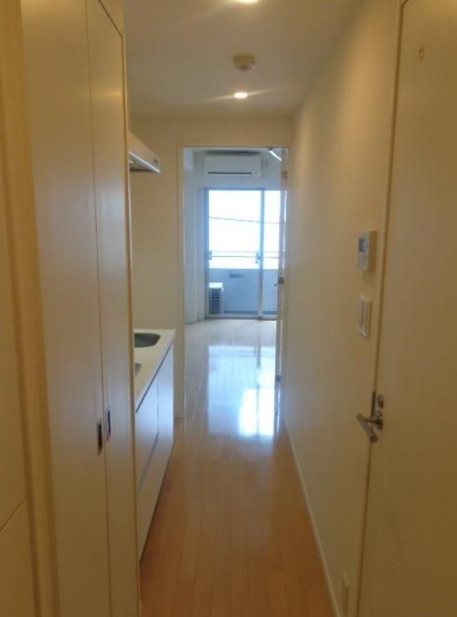 玄関　※別部屋参考写真