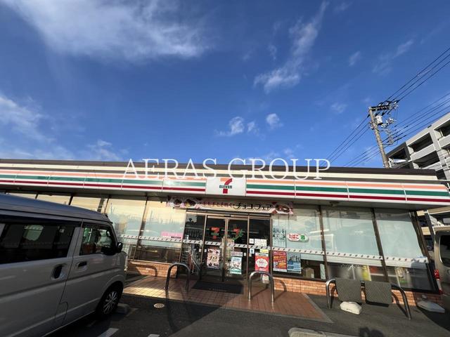 コンビニ　セブン-イレブン 茅ヶ崎小桜町店（コンビニ）まで502m
