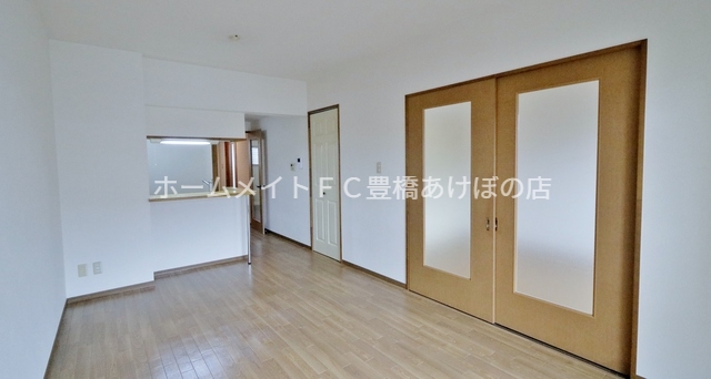 居室・リビング　同型別部屋写真