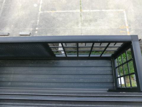 　バルコニー　物干しスペース