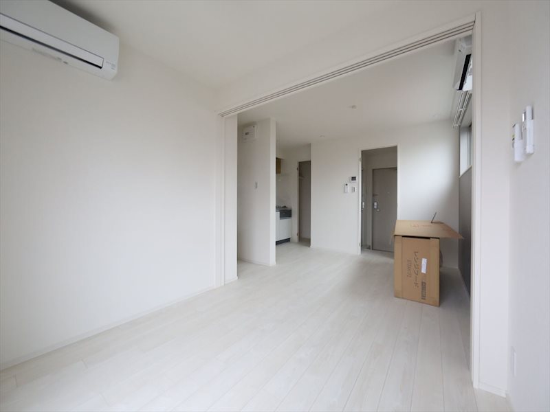 居室・リビング　ＬＤＫ8.3帖　洋室3.8帖