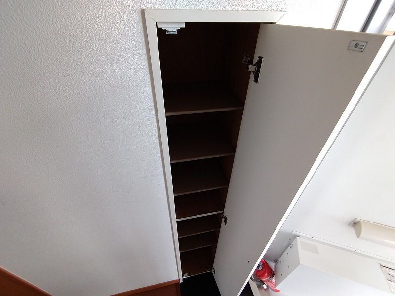 玄関　シューズボックス