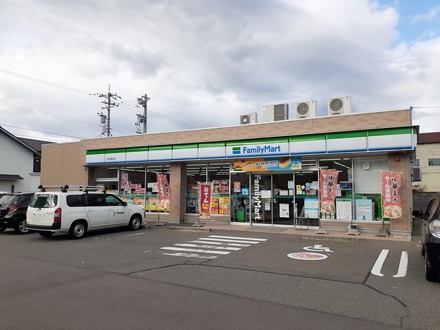 コンビニ　ファミリーマート白山徳丸店（コンビニ）まで750m