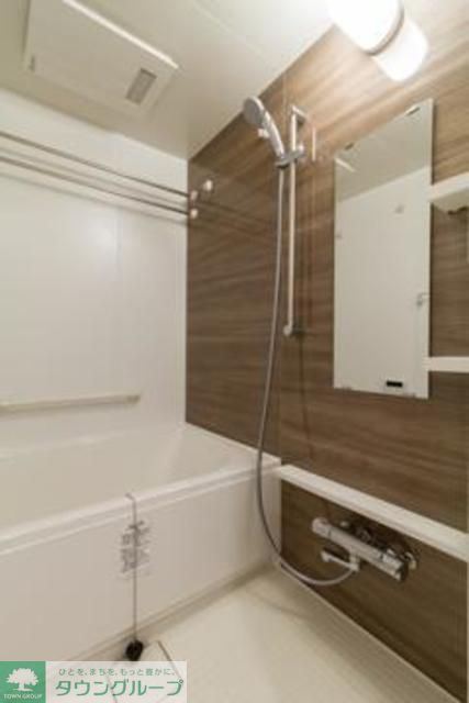 バス・シャワールーム　※写真は同タイプ住戸です。