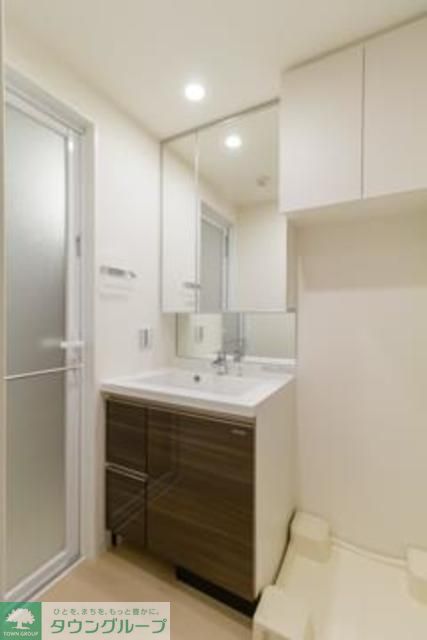 洗面設備　※写真は同タイプ住戸です。