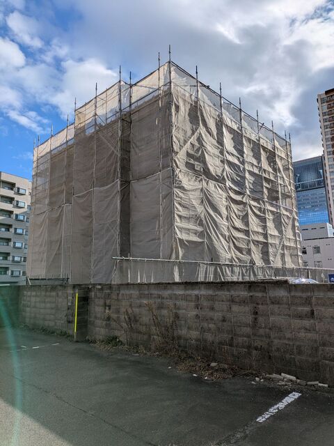 建物外観　建築中