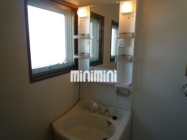 洗面設備　独立洗面化粧台は下部収納もあります。