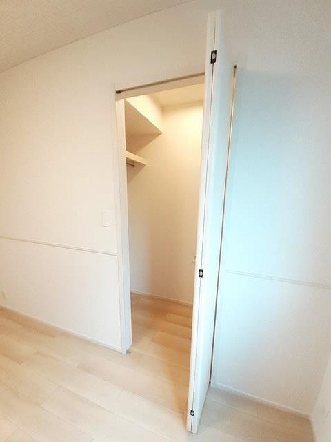 収納　ウオークインクローゼット