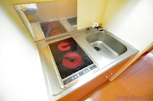 キッチン　設備・仕様は号室により異なる為、現況を優先致します。