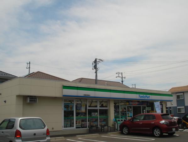 その他　ファミリーマート一宮奥町駅東店（その他）まで215m