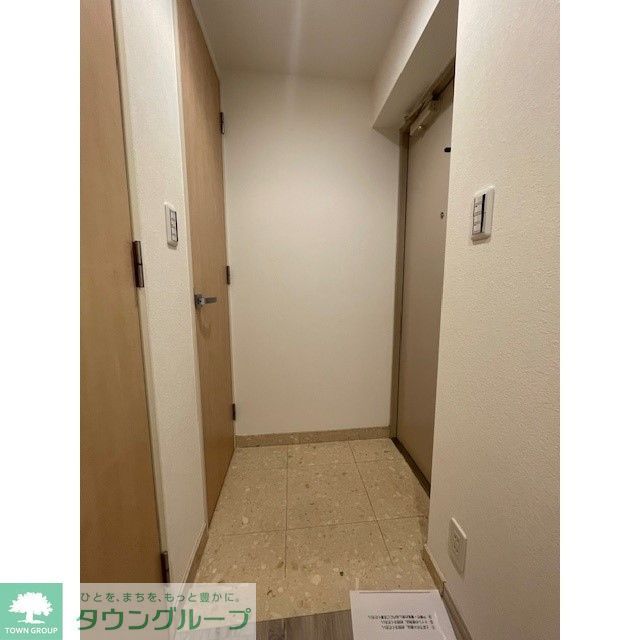 玄関　同タイプ別部屋の写真です
