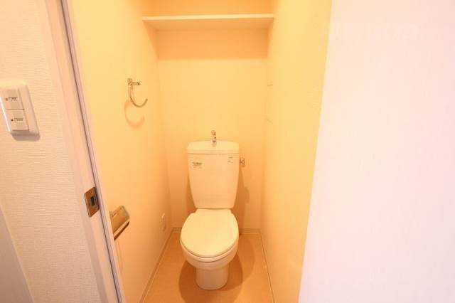 トイレ　お手洗いも清潔感があります。