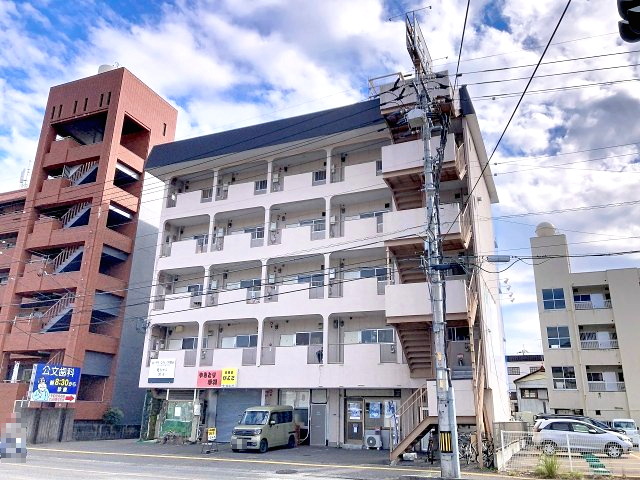 建物外観　2025年10月撮影