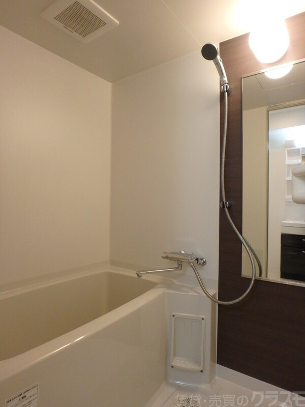 バス・シャワールーム　清潔感のあるお風呂です♪