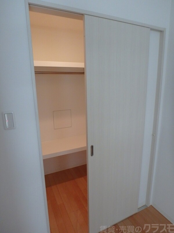 収納　ウォークインクローゼットで荷物の多い方も安心ですね♪