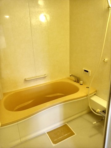 バス・シャワールーム　追い焚き機能付き