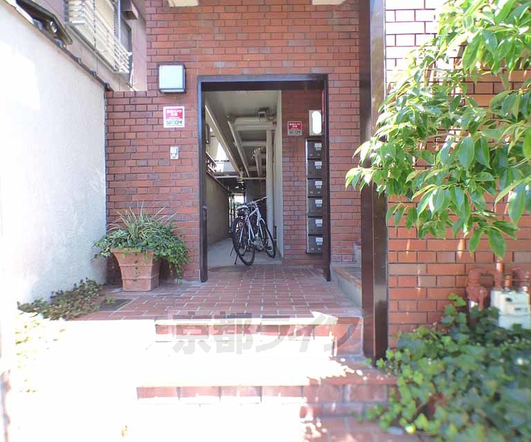 その他共有部分　建物入り口です。