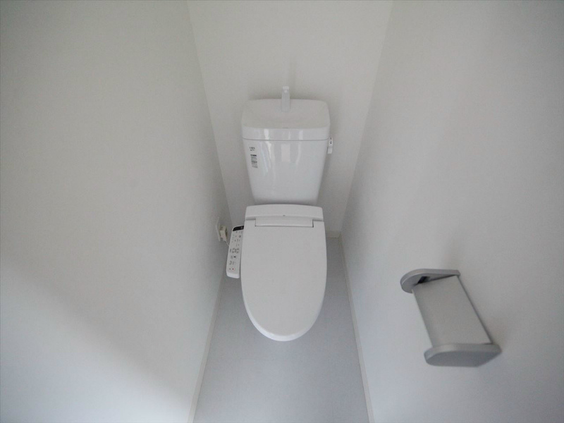 トイレ　温水洗浄暖房便座付トイレ
