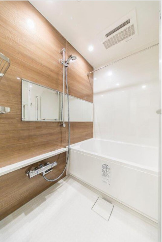 バス・シャワールーム　※写真は同タイプ住戸です。