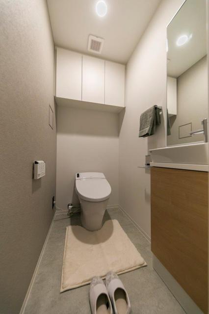 トイレ　※写真は同タイプ住戸です。