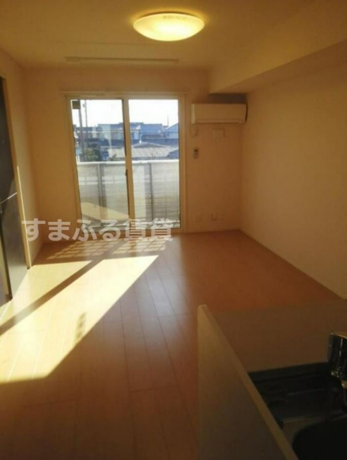 居室・リビング　同仕様　反転タイプ