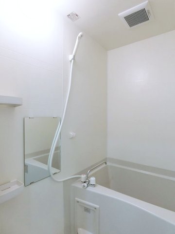 バス・シャワールーム　清潔感のある快適バスルーム♪