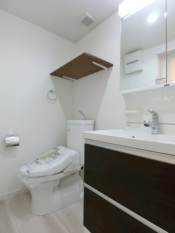 トイレ　嬉しい温水洗浄便座♪