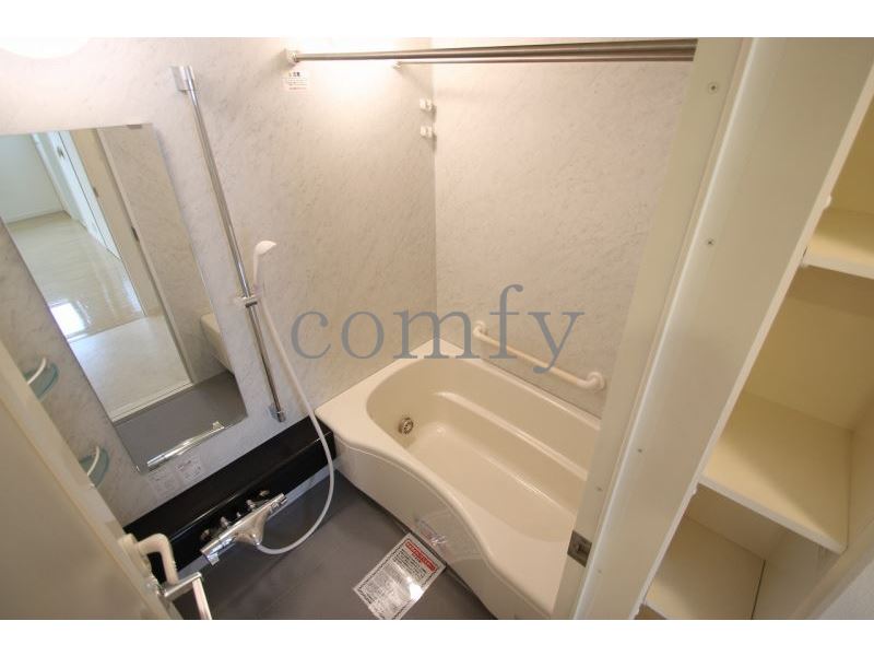 バス・シャワールーム　追炊き・浴室乾燥機付きバス