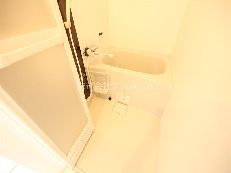 バス・シャワールーム　浴室暖房乾燥機付　追い焚き・オートバス機能付お風呂