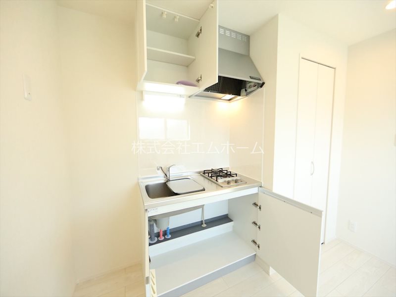 キッチン　システムキッチン（ガス2口コンロ付）