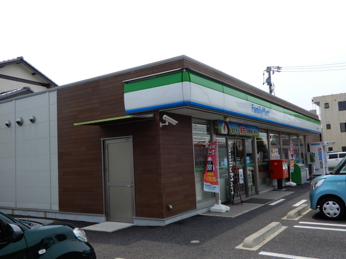 コンビニ　ファミリーマート　春日井高山町店（コンビニ）まで360m