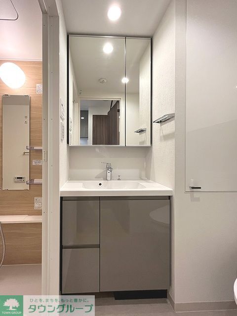 洗面設備　※写真は同タイプ住戸です。