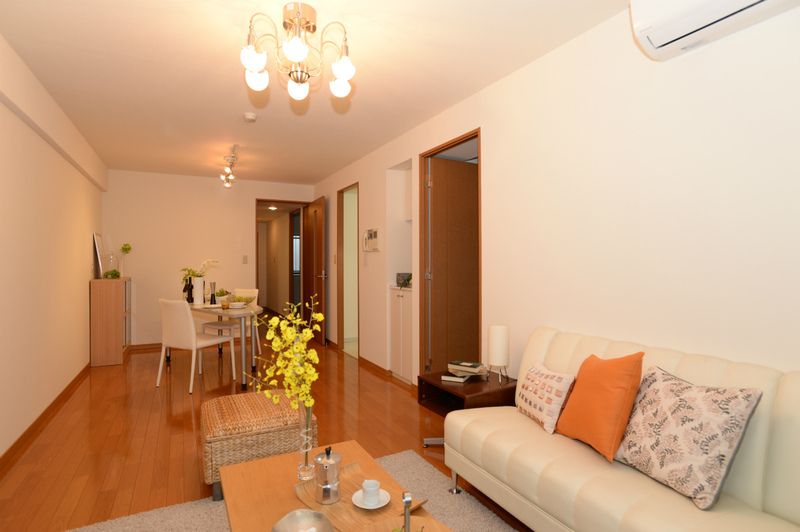 居室・リビング　別号室参考写真