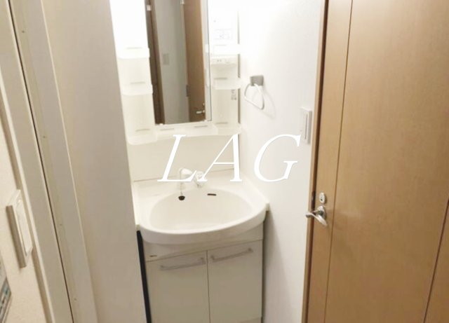 洗面設備　独立洗面台です。