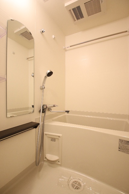 バス・シャワールーム　※別室の参考写真の為、現況優先です。