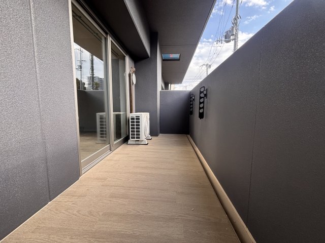 バルコニー　日当たりが良く風通しがいいので洗濯が楽になります