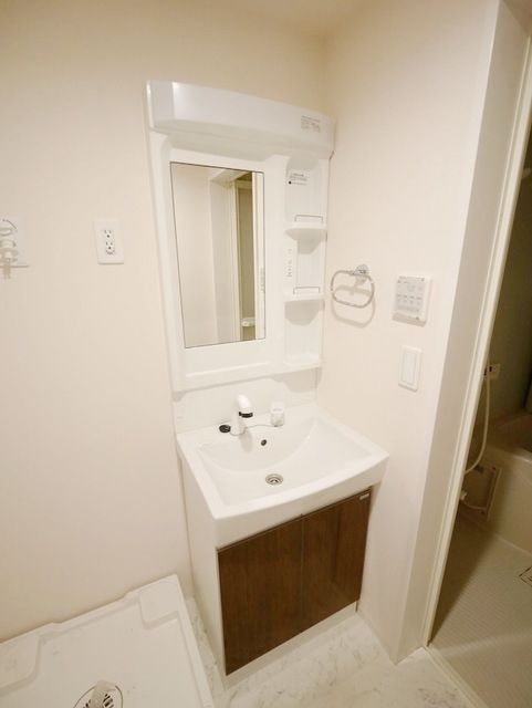 洗面設備　★独立洗面台の様子★