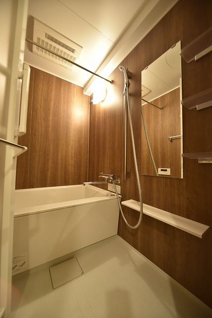バス・シャワールーム　バス